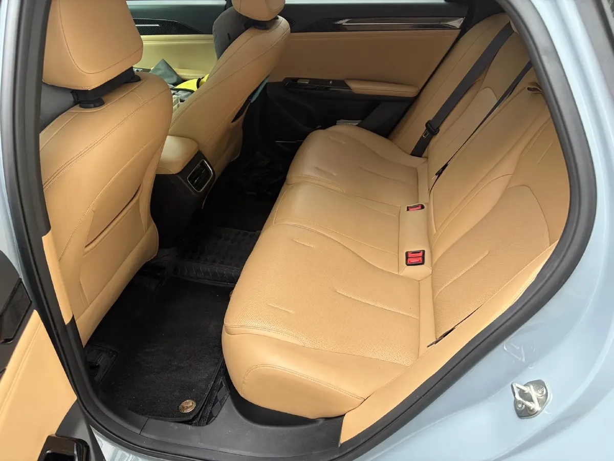 2023 Geely Galaxy L6 1.5T 163HP L4 3DHT PHEV,autocango,china used car exporter,china ev exporter,chinese used car exporter,chinese used ev exporter