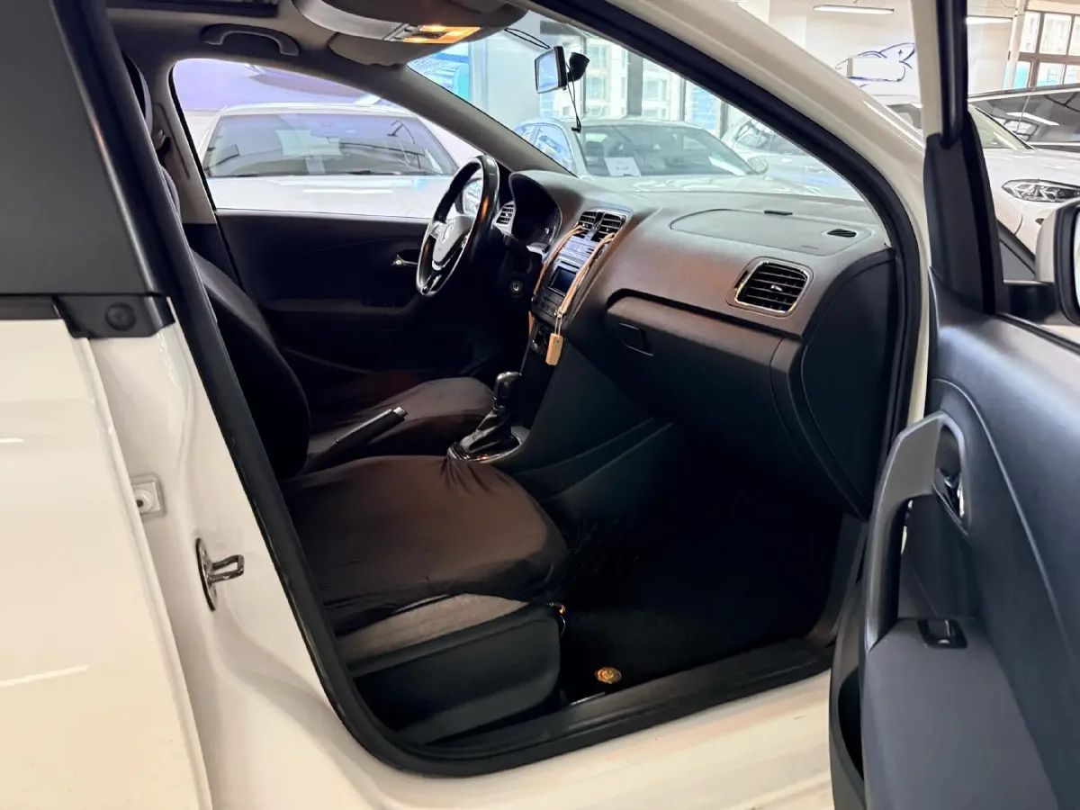 2016 Volkswagen Polo 1.6L 110HP L4 6AT,autocango,china used car exporter,china ev exporter,chinese used car exporter,chinese used ev exporter