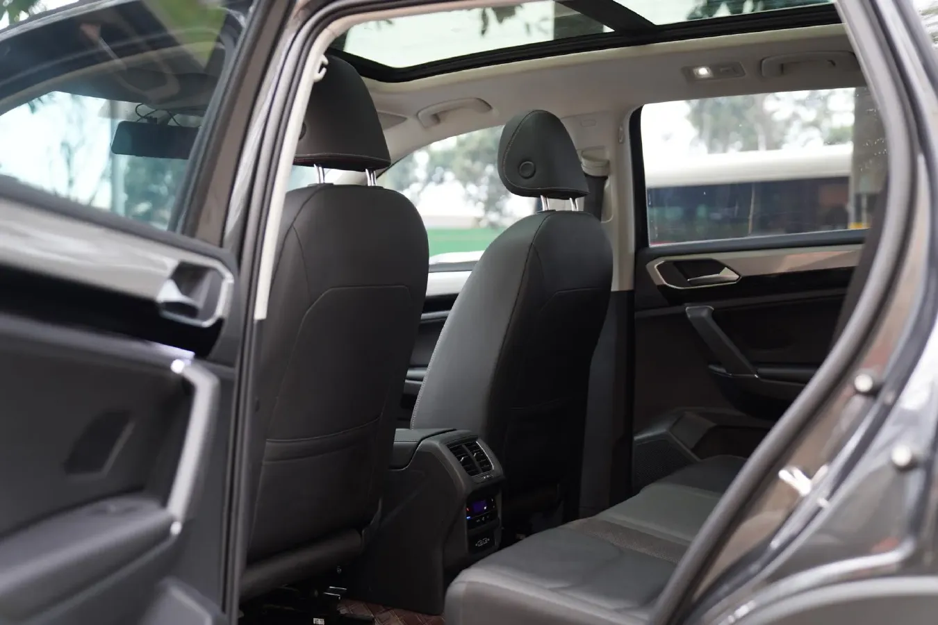 2022 Volkswagen Tayron 2.0T 186HP L4 7DCT,autocango,china used car exporter,china ev exporter,chinese used car exporter,chinese used ev exporter