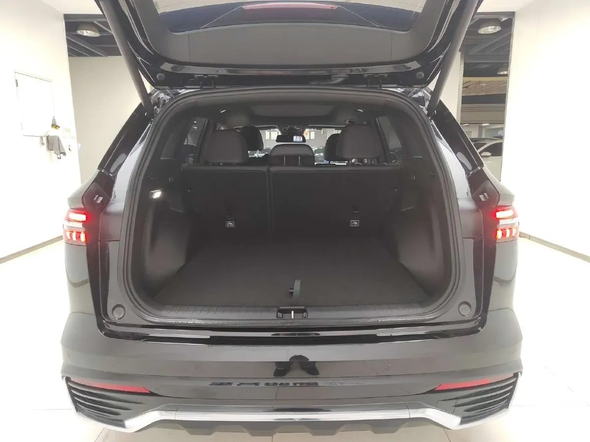 2024 Geely Monjaro 2.0T 218HP L4 7DCT,autocango,china used car exporter,china ev exporter,chinese used car exporter,chinese used ev exporter