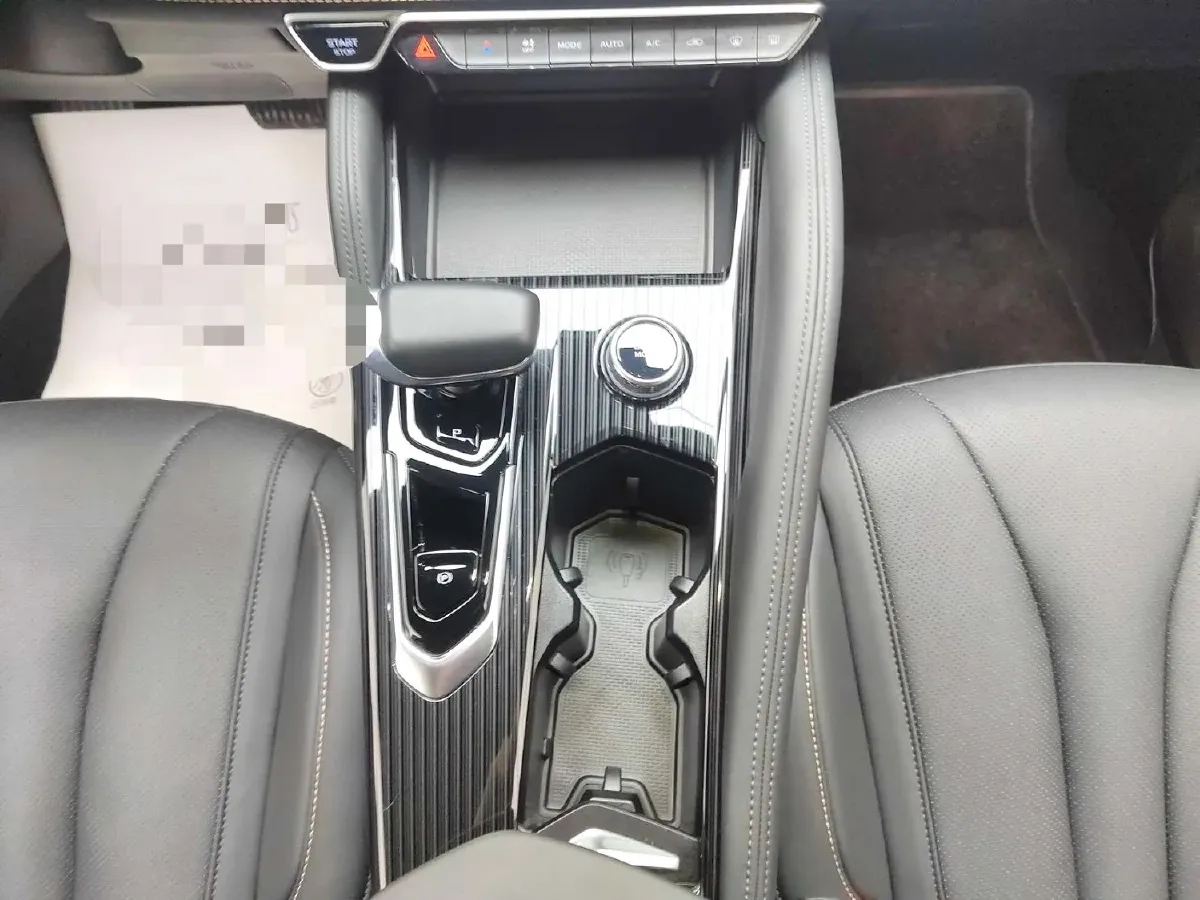 2024 Geely Monjaro 2.0T 218HP L4 7DCT,autocango,china used car exporter,china ev exporter,chinese used car exporter,chinese used ev exporter