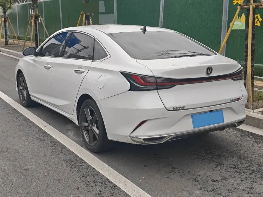 2023 ChangAn Raeton Plus 1.5T 188HP L4 7DCT,autocango,china used car exporter,china ev exporter,chinese used car exporter,chinese used ev exporter