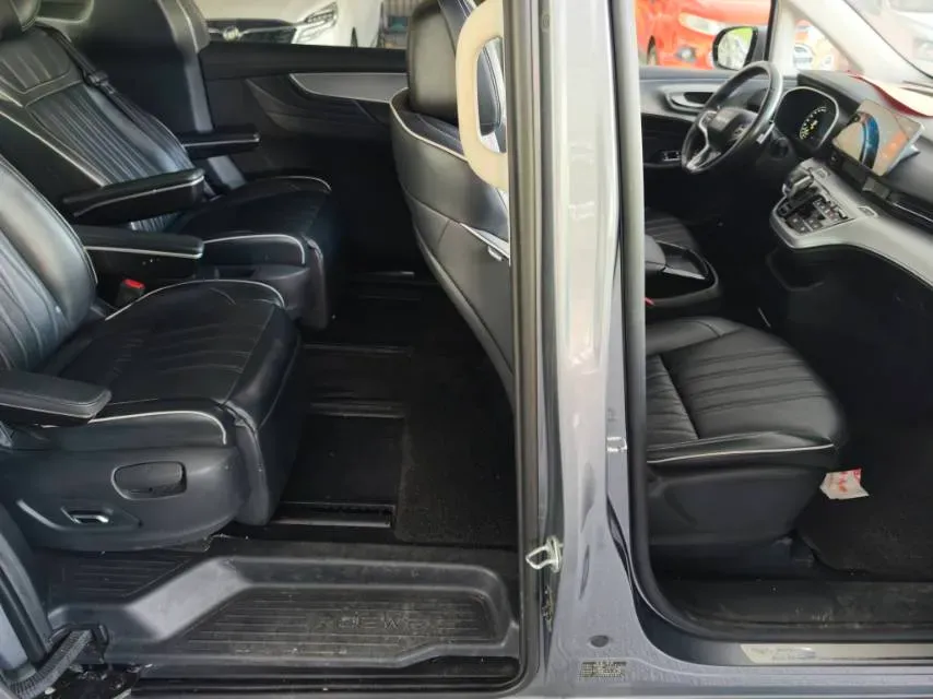 2021 Roewe iMAX8 2.0T 234HP L4 8AT,autocango,china used car exporter,china ev exporter,chinese used car exporter,chinese used ev exporter