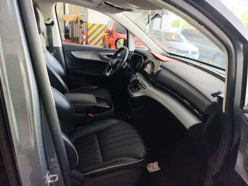 2021 Roewe iMAX8 2.0T 234HP L4 8AT,autocango,china used car exporter,china ev exporter,chinese used car exporter,chinese used ev exporter