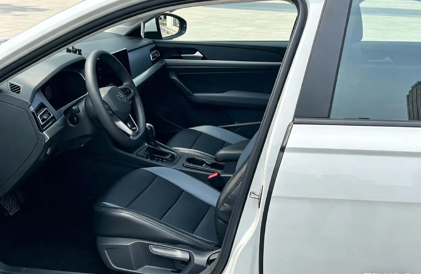 2024 Volkswagen Lavida 1.5L 110HP L4 6AT,autocango,china used car exporter,china ev exporter,chinese used car exporter,chinese used ev exporter