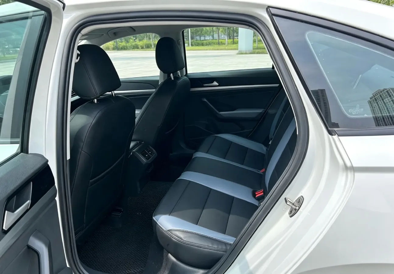 2024 Volkswagen Lavida 1.5L 110HP L4 6AT,autocango,china used car exporter,china ev exporter,chinese used car exporter,chinese used ev exporter