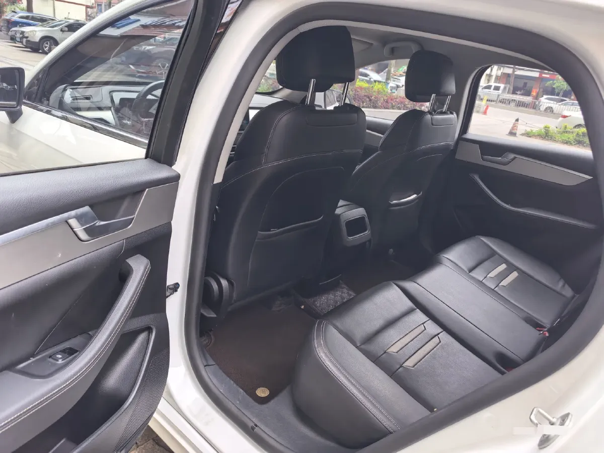 2020 BYD Qin Pro 1.5T 160HP L4 6MT,autocango,china used car exporter,china ev exporter,chinese used car exporter,chinese used ev exporter