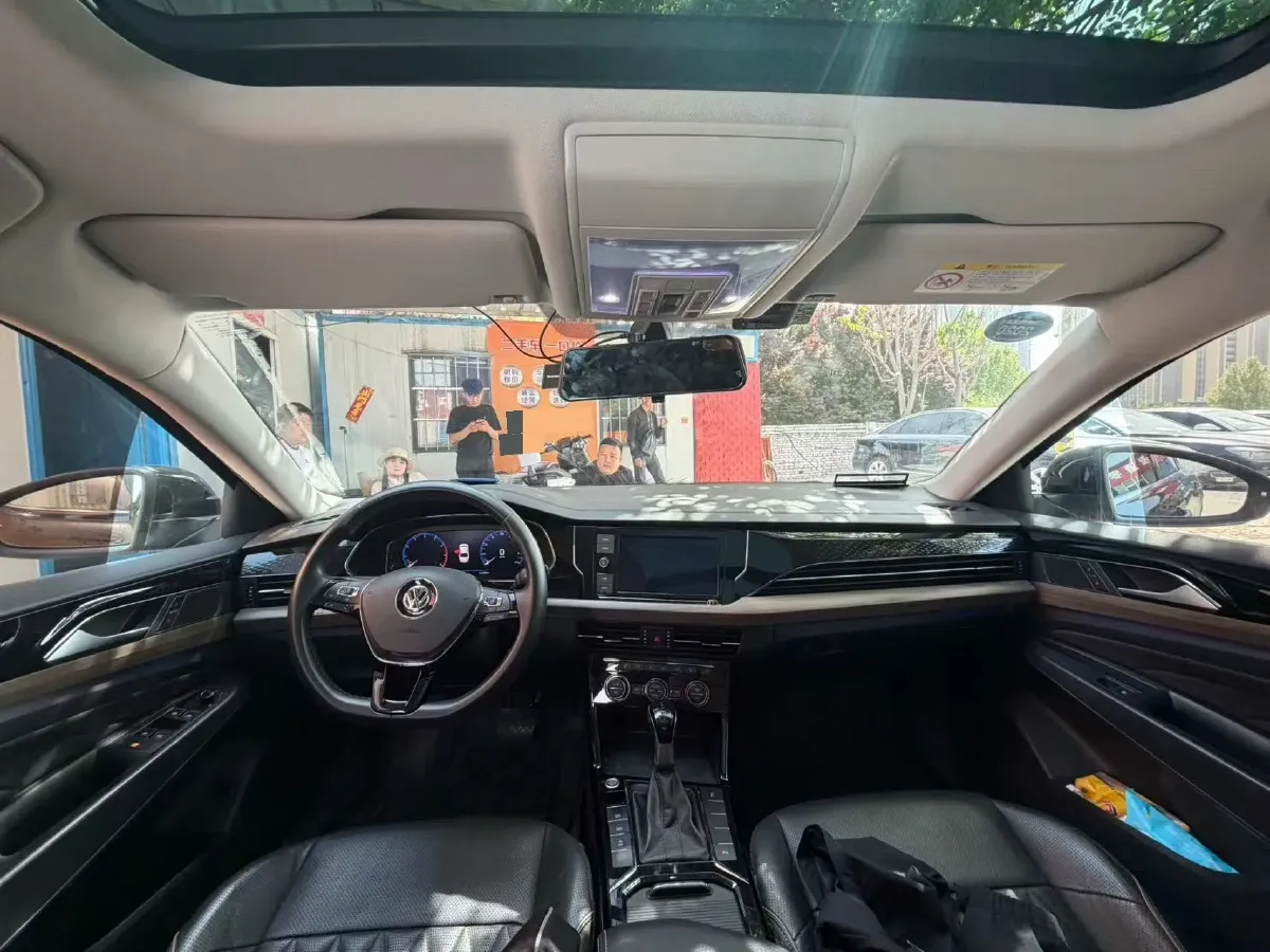 2019 Volvo V40 1.5T 152HP L4 6AT,autocango,china used car exporter,china ev exporter,chinese used car exporter,chinese used ev exporter