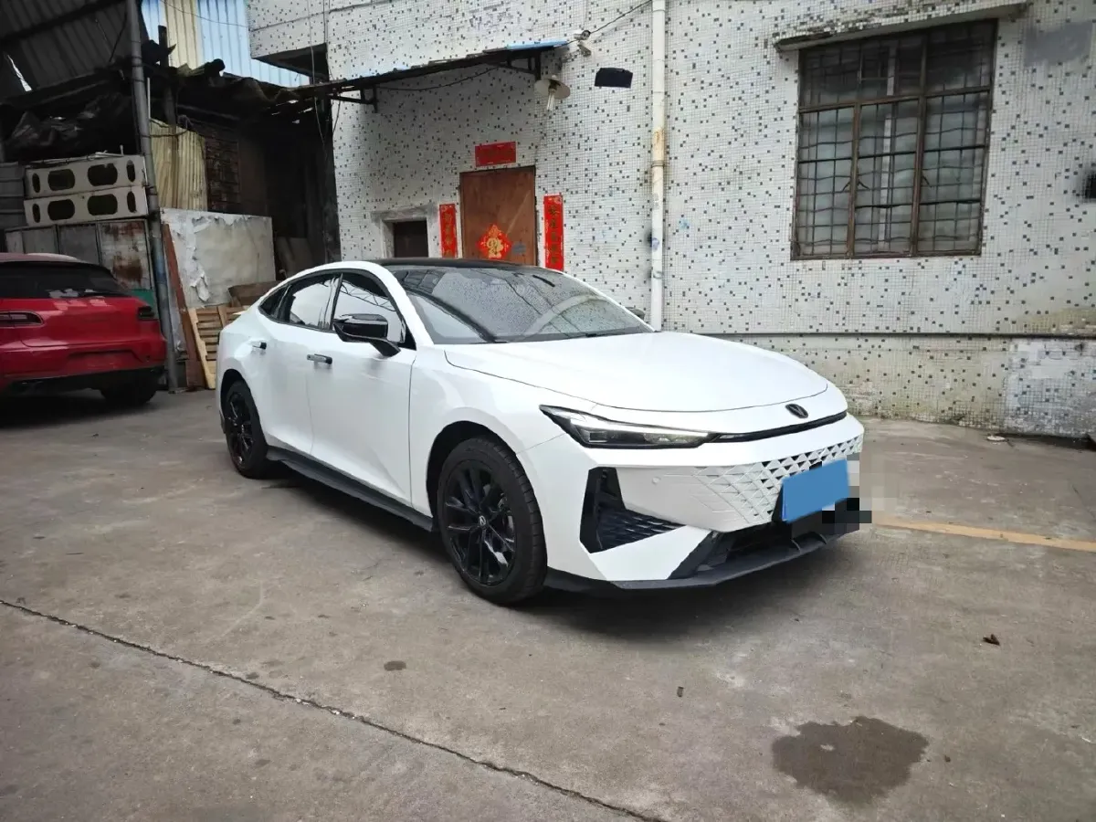 2024 ChangAn UNI-V 1.5T 188HP L4 7DCT,autocango,china used car exporter,china ev exporter,chinese used car exporter,chinese used ev exporter