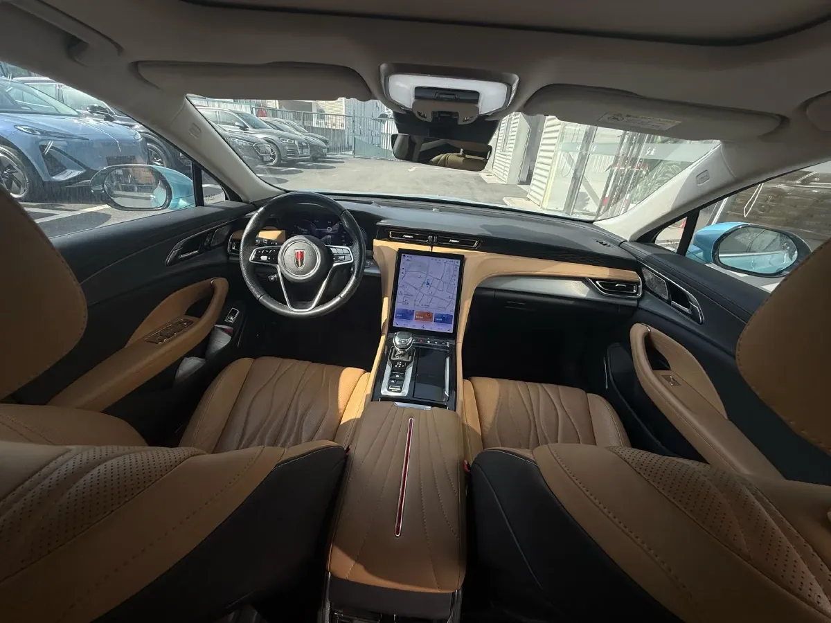 2023 HongQi H5 2.0T 224HP L4 8AT,autocango,china used car exporter,china ev exporter,chinese used car exporter,chinese used ev exporter