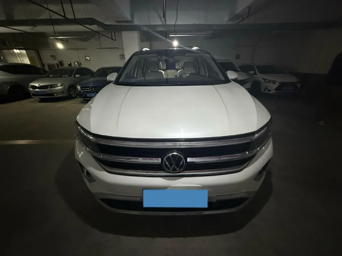 2021 Volkswagen Talagon 2.5T 299HP V6 7DCT,autocango,china used car exporter,china ev exporter,chinese used car exporter,chinese used ev exporter
