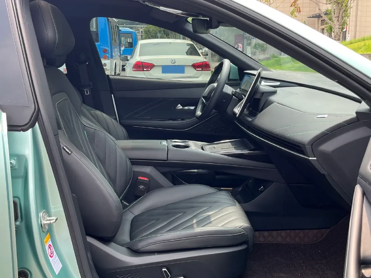 2023 Deepal SL03 1.5L 95HP L4 REEV 28.39KWH,autocango,china used car exporter,china ev exporter,chinese used car exporter,chinese used ev exporter