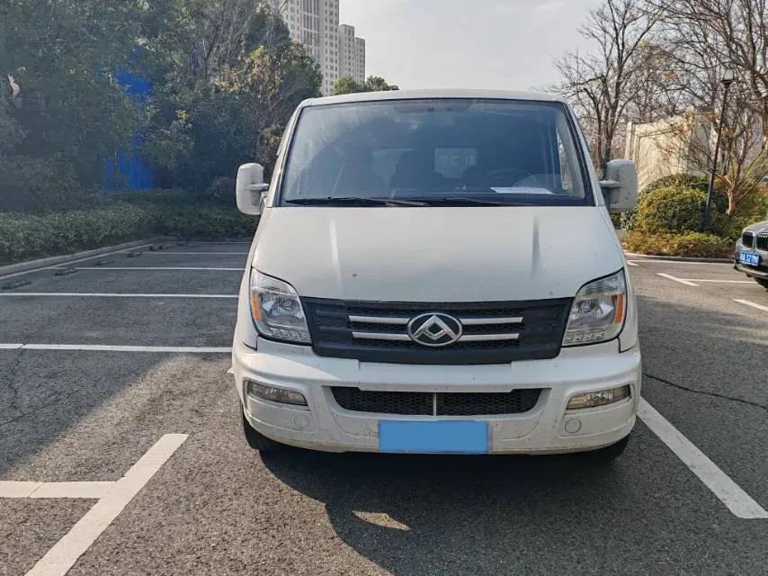 2021 MAXUS XinTu V80 2.0T 139HP L4 6MT,autocango,china used car exporter,china ev exporter,chinese used car exporter,chinese used ev exporter