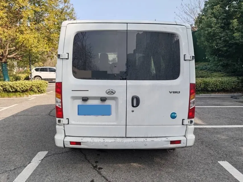 2021 MAXUS XinTu V80 2.0T 139HP L4 6MT,autocango,china used car exporter,china ev exporter,chinese used car exporter,chinese used ev exporter