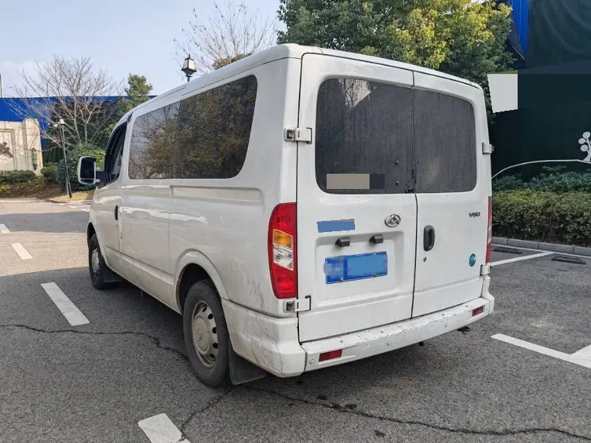 2021 MAXUS XinTu V80 2.0T 139HP L4 6MT,autocango,china used car exporter,china ev exporter,chinese used car exporter,chinese used ev exporter