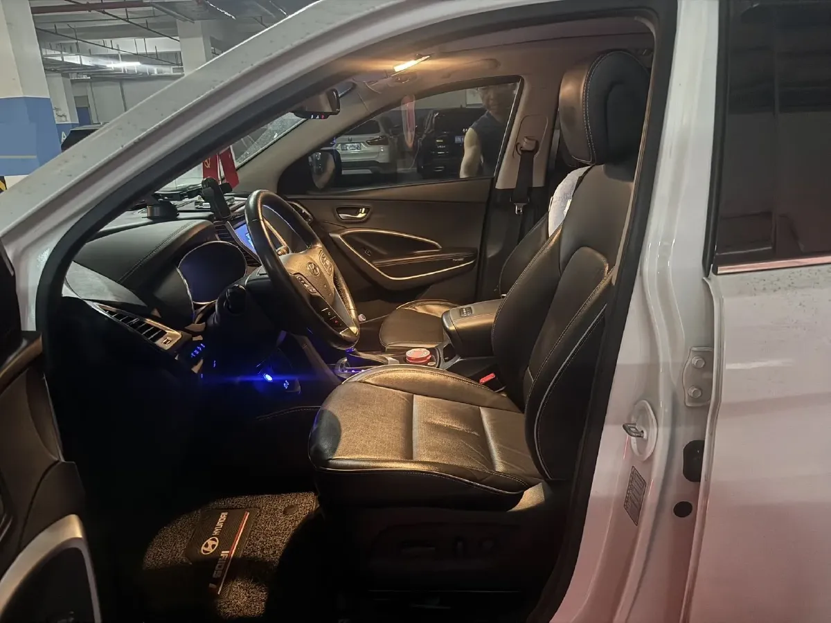 2017 Hyundai Santafe 2.0T 245HP L4 6AT,autocango,china used car exporter,china ev exporter,chinese used car exporter,chinese used ev exporter