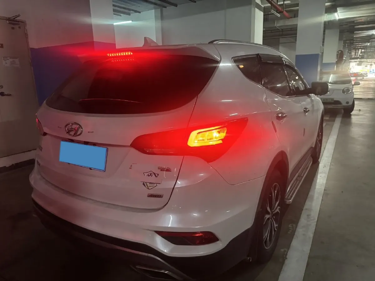 2017 Hyundai Santafe 2.0T 245HP L4 6AT,autocango,china used car exporter,china ev exporter,chinese used car exporter,chinese used ev exporter