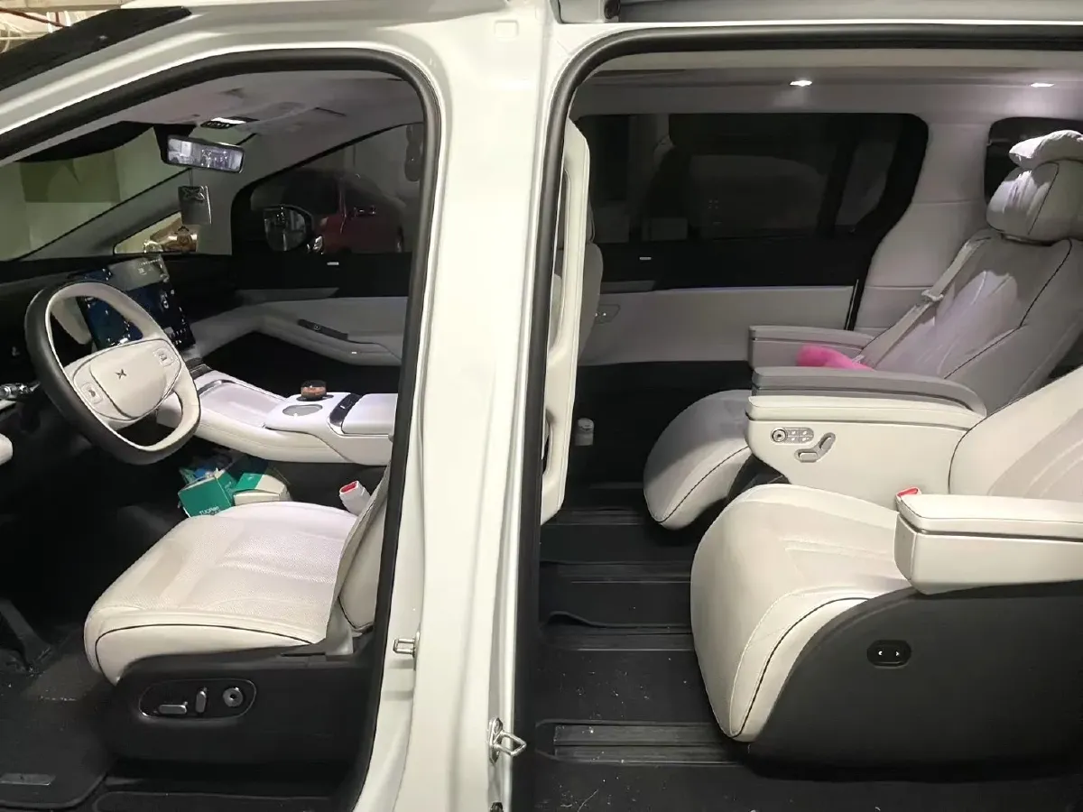 2024 Xpeng X9 BEV 101.5KWH,autocango,china used car exporter,china ev exporter,chinese used car exporter,chinese used ev exporter