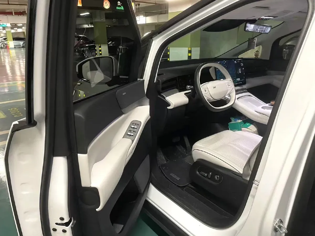 2024 Xpeng X9 BEV 101.5KWH,autocango,china used car exporter,china ev exporter,chinese used car exporter,chinese used ev exporter