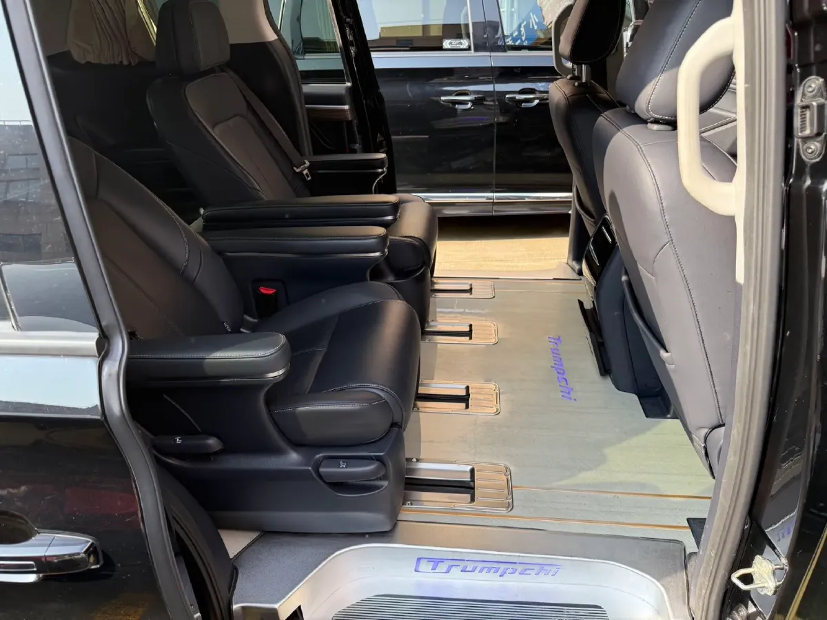 2021 GAC Trumpchi M8 2.0T 252HP L4 8AT,autocango,china used car exporter,china ev exporter,chinese used car exporter,chinese used ev exporter