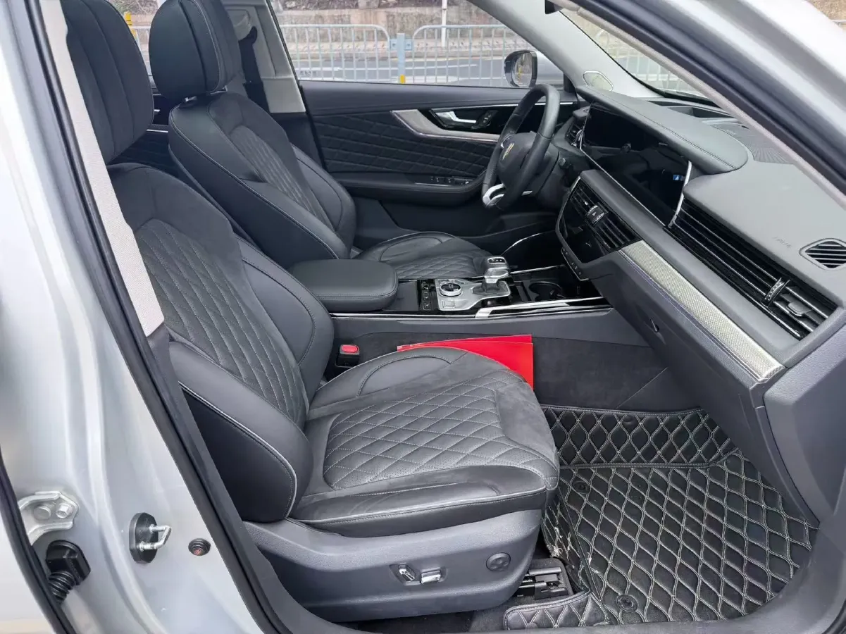 2019 HongQi HS5 2.0T 224HP L4 6AT,autocango,china used car exporter,china ev exporter,chinese used car exporter,chinese used ev exporter