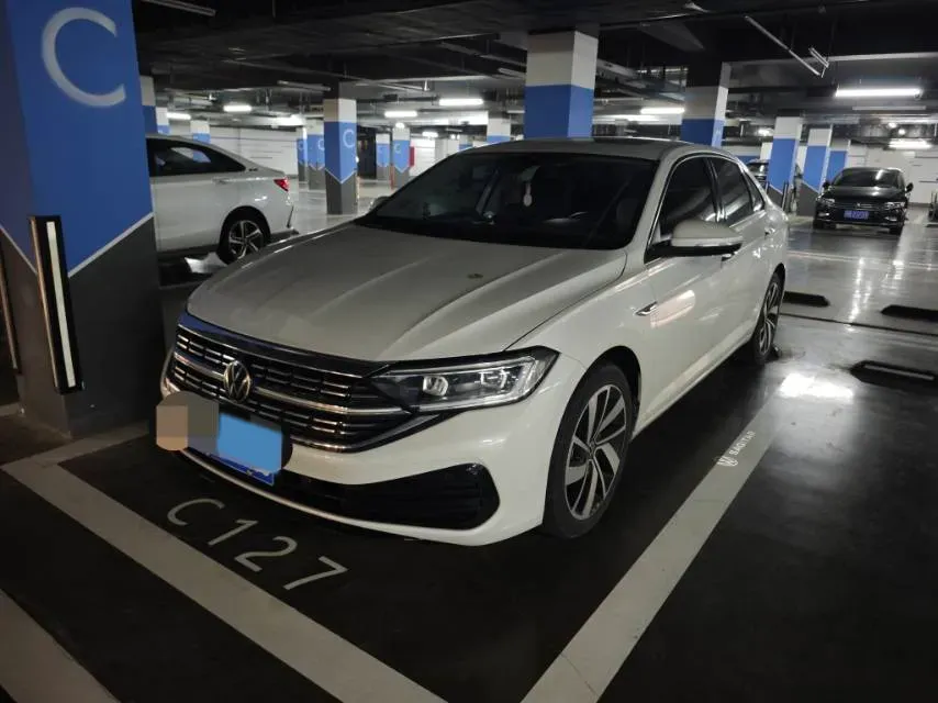 2023 Volkswagen Sagitar 1.5T 160HP L4 7DCT,autocango,china used car exporter,china ev exporter,chinese used car exporter,chinese used ev exporter