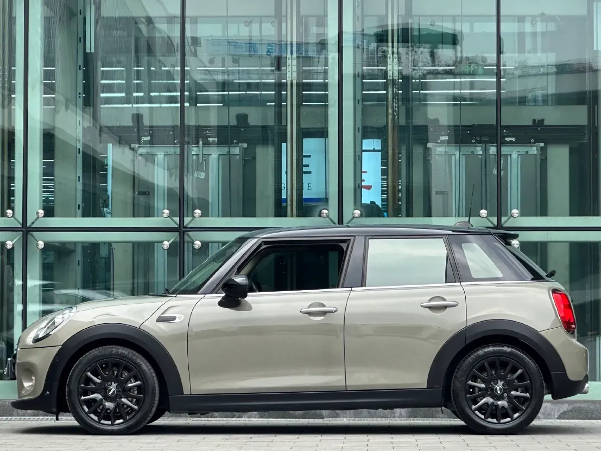 2018 MINI COUNTRYMAN 1.5T 136HP L3 6AT,autocango,china used car exporter,china ev exporter,chinese used car exporter,chinese used ev exporter