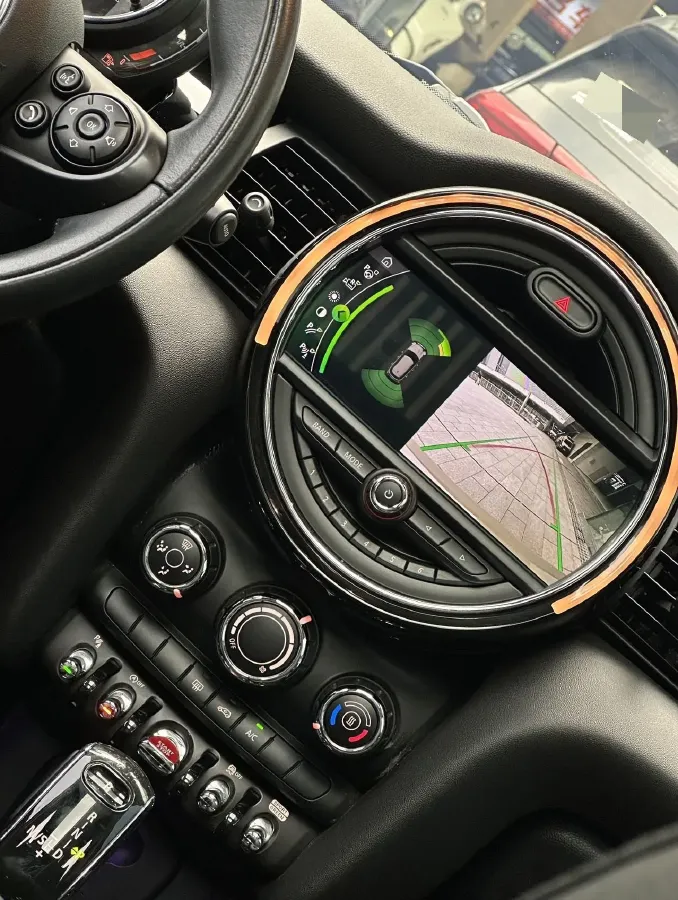 2018 MINI COUNTRYMAN 1.5T 136HP L3 6AT,autocango,china used car exporter,china ev exporter,chinese used car exporter,chinese used ev exporter