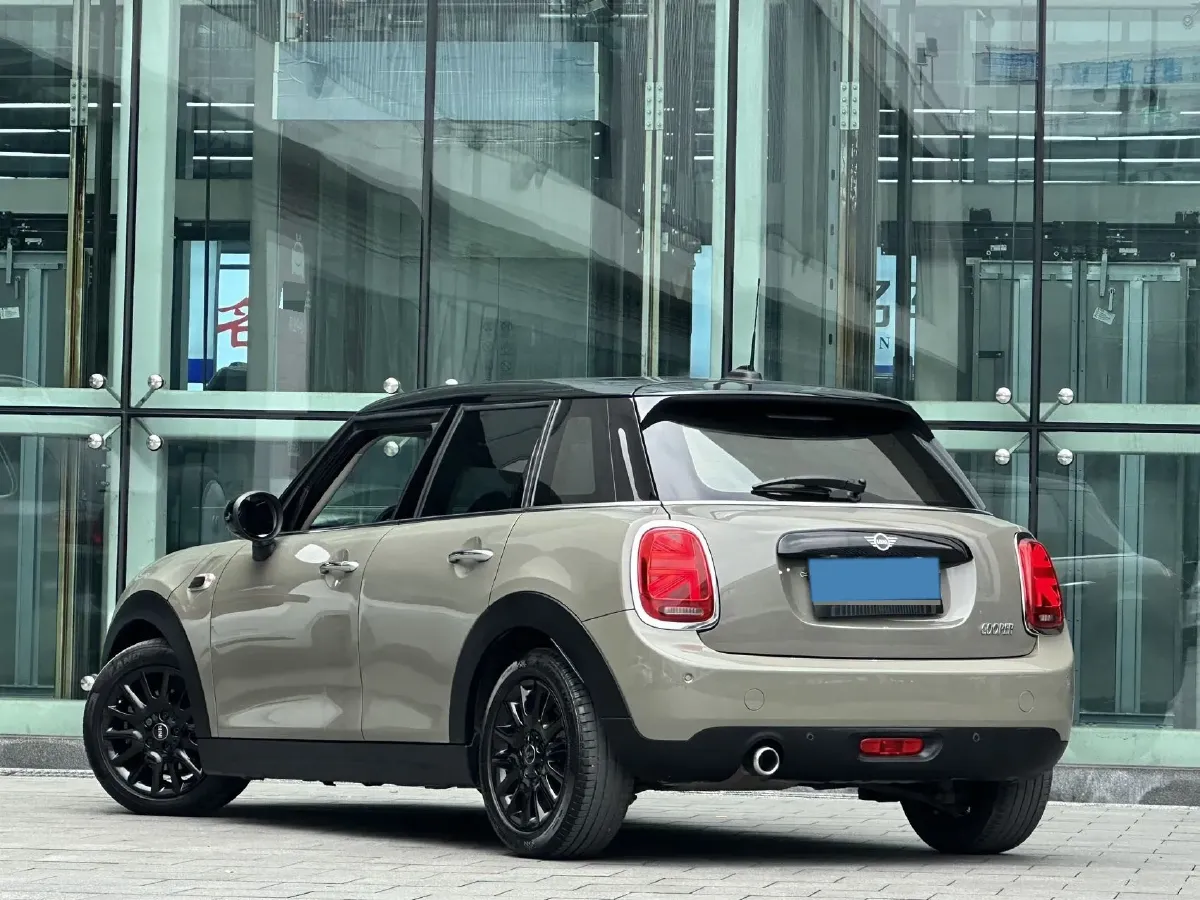 2018 MINI COUNTRYMAN 1.5T 136HP L3 6AT,autocango,china used car exporter,china ev exporter,chinese used car exporter,chinese used ev exporter