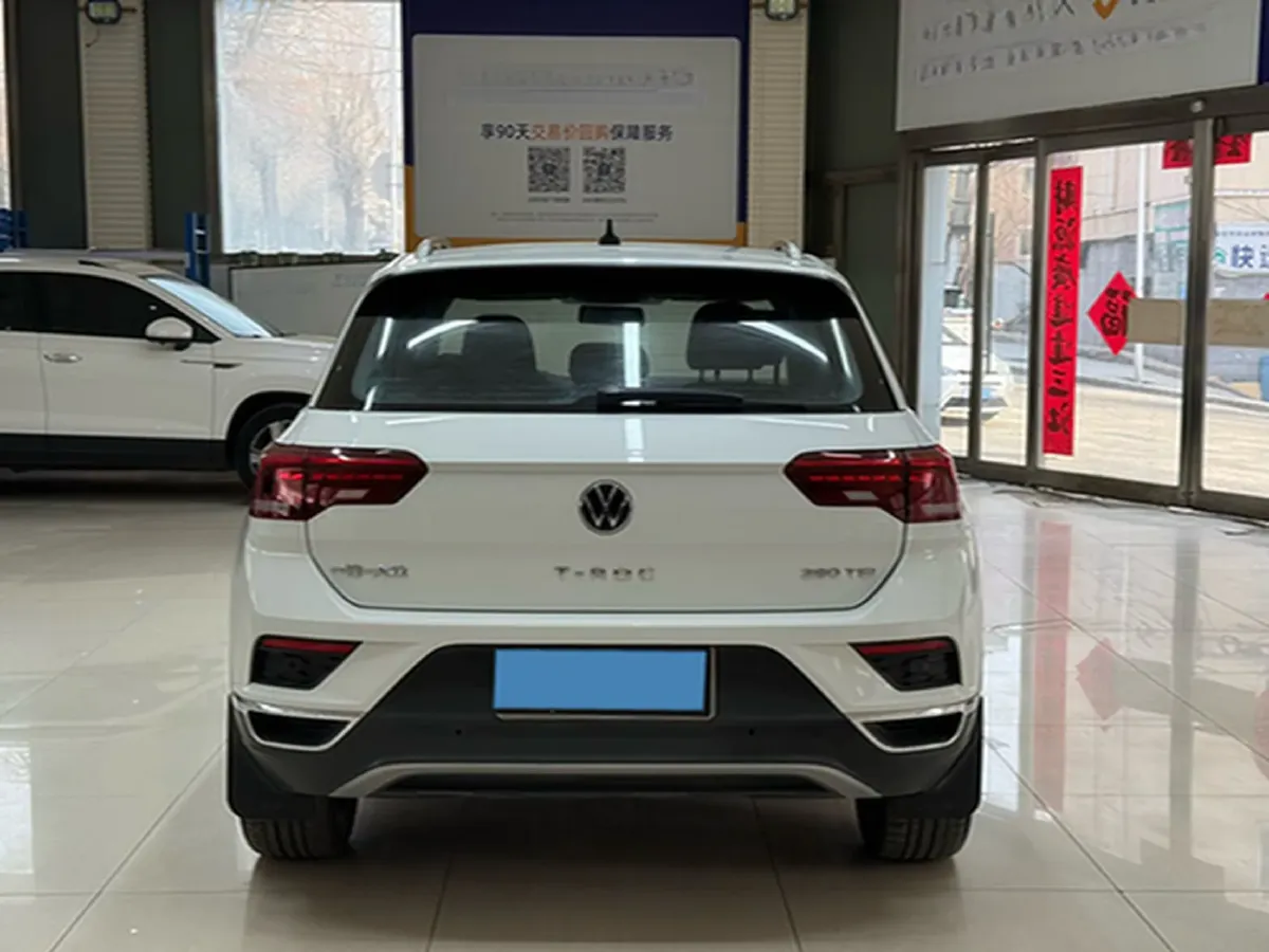 2022 Volkswagen T-Roc 1.4T 150HP L4 7DCT,autocango,china used car exporter,china ev exporter,chinese used car exporter,chinese used ev exporter