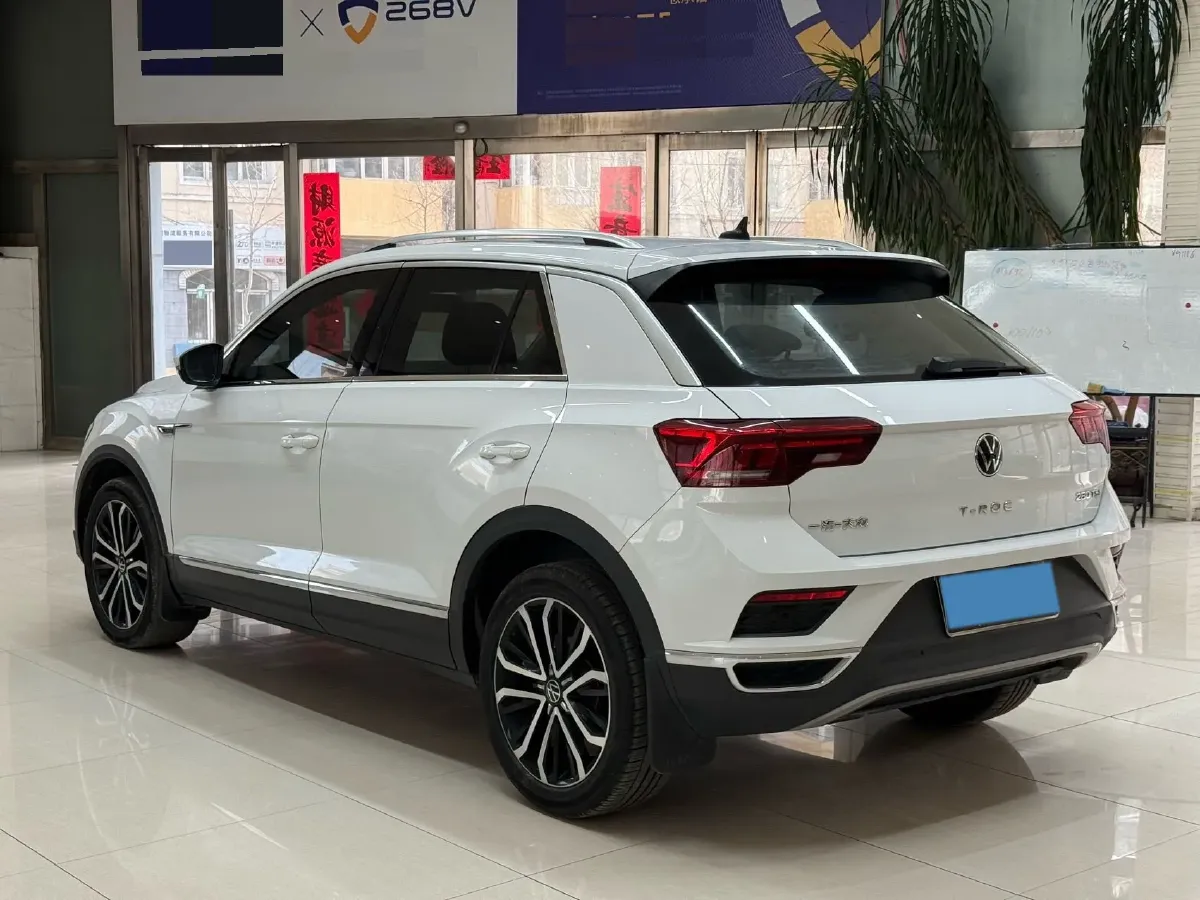 2022 Volkswagen T-Roc 1.4T 150HP L4 7DCT,autocango,china used car exporter,china ev exporter,chinese used car exporter,chinese used ev exporter