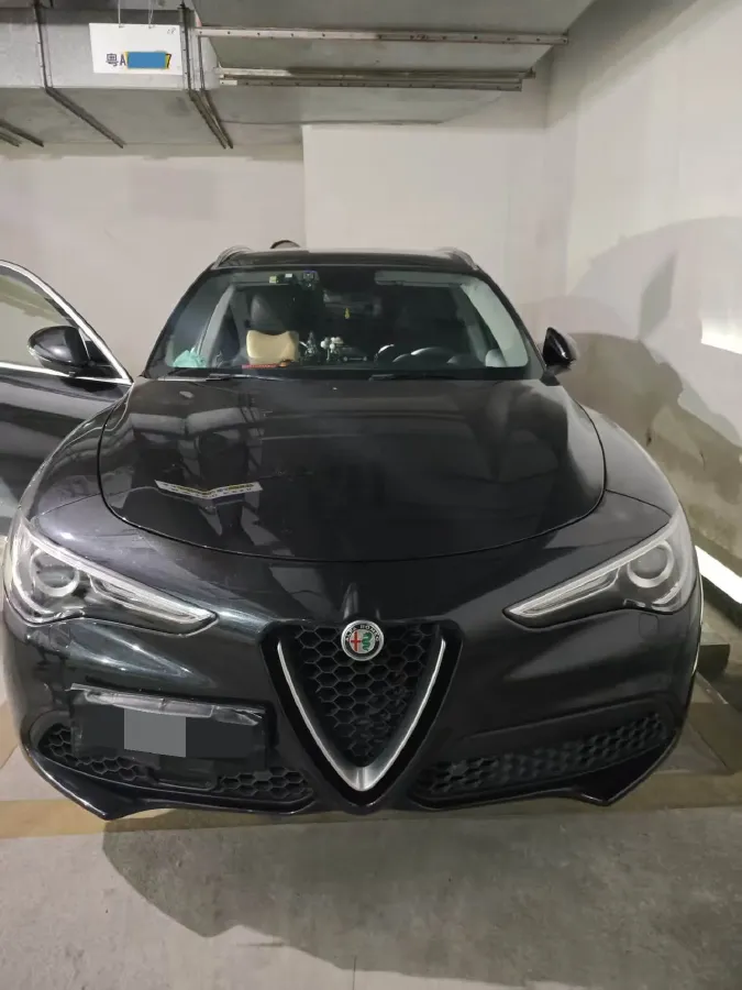 2017 Jaguar XE 2.0T 240HP L4 8AT,autocango,china used car exporter,china ev exporter,chinese used car exporter,chinese used ev exporter