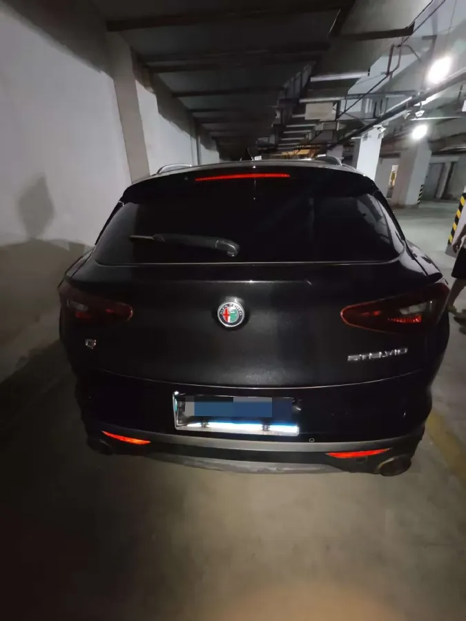 2017 Jaguar XE 2.0T 240HP L4 8AT,autocango,china used car exporter,china ev exporter,chinese used car exporter,chinese used ev exporter