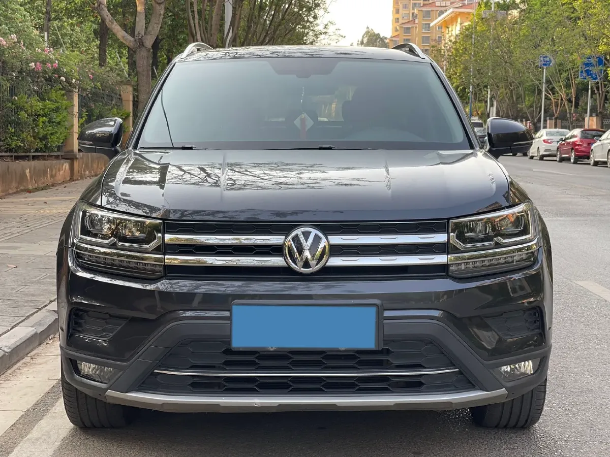 2020 Volkswagen Tharu 2.0T 186HP L4 7DCT,autocango,china used car exporter,china ev exporter,chinese used car exporter,chinese used ev exporter