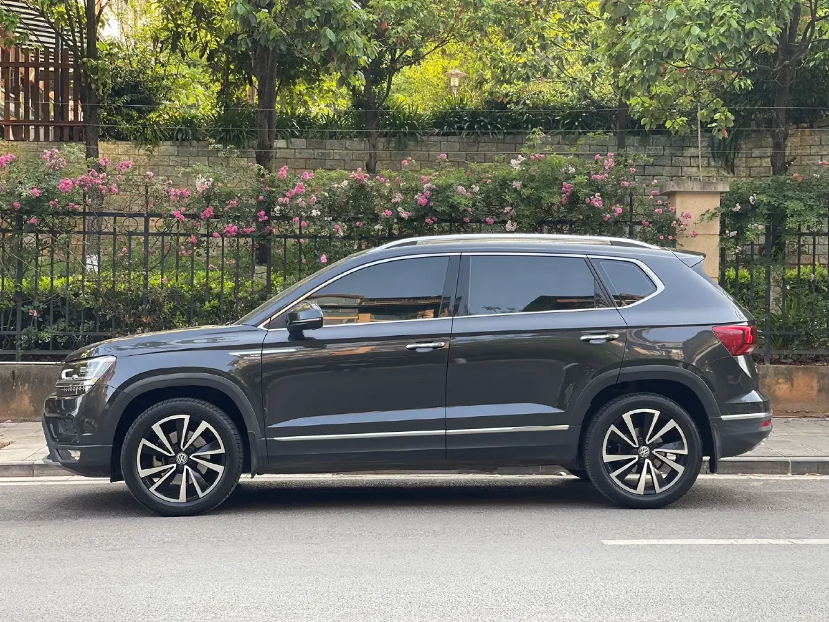 2020 Volkswagen Tharu 2.0T 186HP L4 7DCT,autocango,china used car exporter,china ev exporter,chinese used car exporter,chinese used ev exporter