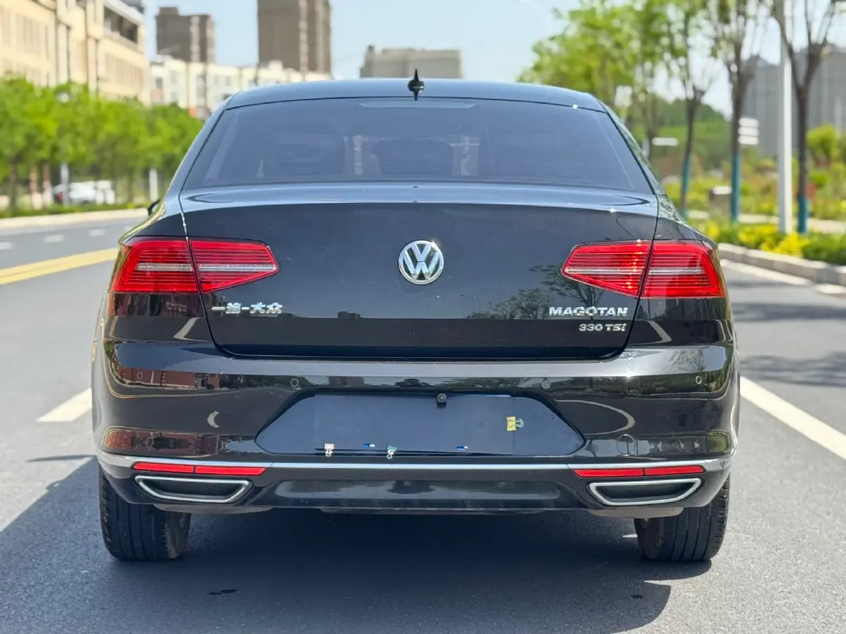 2019 Volkswagen Magotan 2.0T 186HP L4 7DCT,autocango,china used car exporter,china ev exporter,chinese used car exporter,chinese used ev exporter