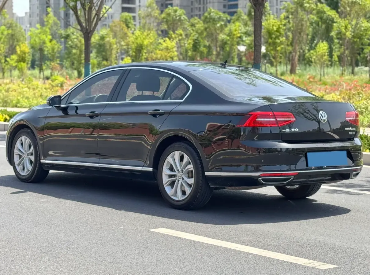 2019 Volkswagen Magotan 2.0T 186HP L4 7DCT,autocango,china used car exporter,china ev exporter,chinese used car exporter,chinese used ev exporter