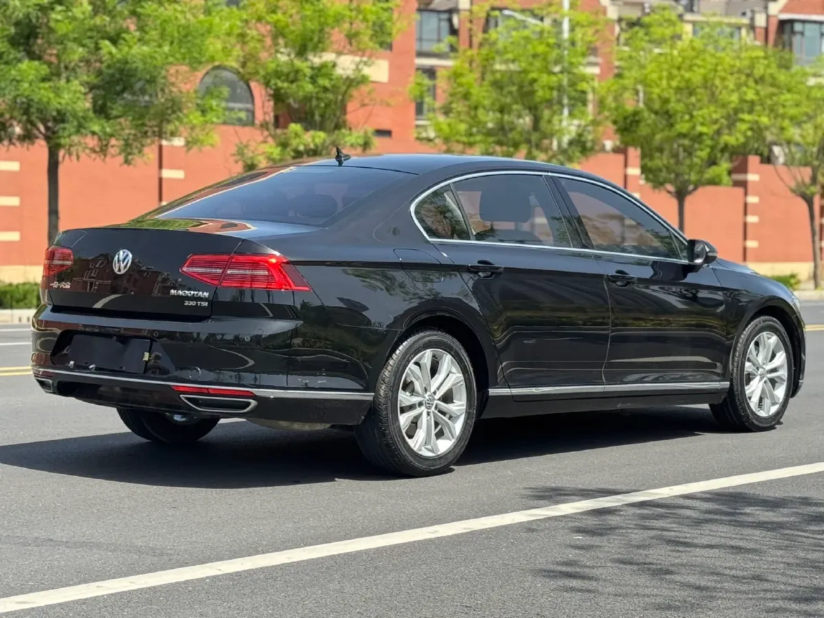 2019 Volkswagen Magotan 2.0T 186HP L4 7DCT,autocango,china used car exporter,china ev exporter,chinese used car exporter,chinese used ev exporter