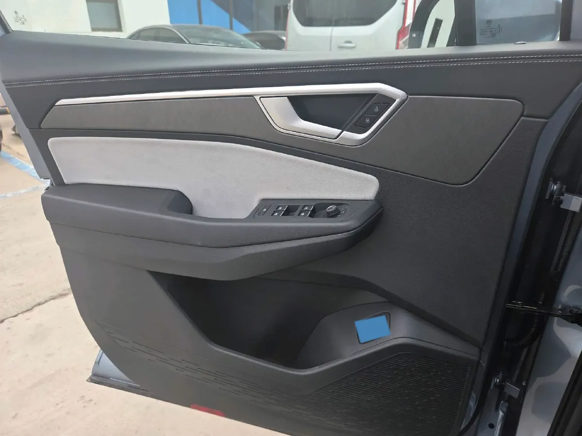 2026 Volkswagen Talagon 2.0T 272HP L4 7DCT,autocango,china used car exporter,china ev exporter,chinese used car exporter,chinese used ev exporter