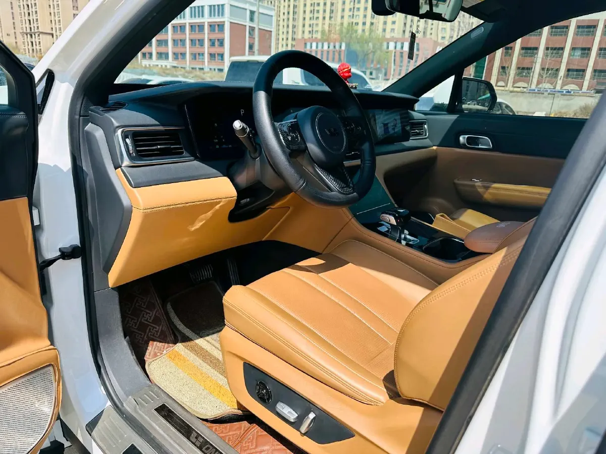 2020 Li ONE Range Extended 131HP REEV 40.5KWH,autocango,china used car exporter,china ev exporter,chinese used car exporter,chinese used ev exporter