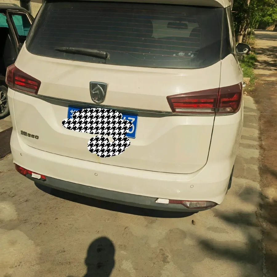 2018 BaoJun 360 1.5L 112HP L4 6MT,autocango,china used car exporter,china ev exporter,chinese used car exporter,chinese used ev exporter