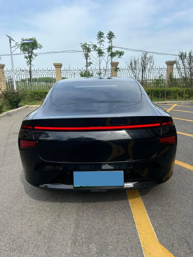 2022 Xpeng P7 BEV 83.1KWH,autocango,china used car exporter,china ev exporter,chinese used car exporter,chinese used ev exporter