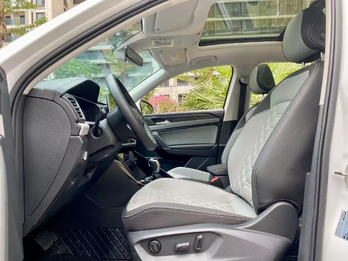 2024 Volkswagen Tayron 2.0T 186HP L4 7DCT,autocango,china used car exporter,china ev exporter,chinese used car exporter,chinese used ev exporter