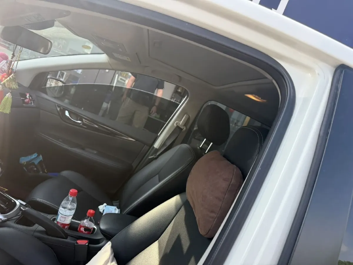 2024 Nissan Tiida 1.6L 122HP L4 CVT,autocango,china used car exporter,china ev exporter,chinese used car exporter,chinese used ev exporter