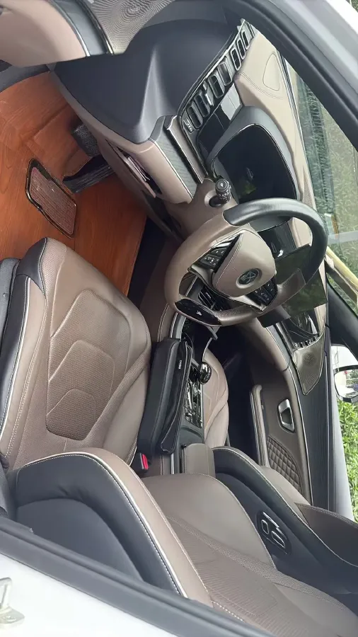 2022 Volkswagen Tiguan L 2.0T 186HP L4 7DCT,autocango,china used car exporter,china ev exporter,chinese used car exporter,chinese used ev exporter