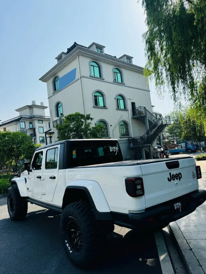 2022 Jeep Gladiator 3.6L 284HP V6 8AT,autocango,china used car exporter,china ev exporter,chinese used car exporter,chinese used ev exporter