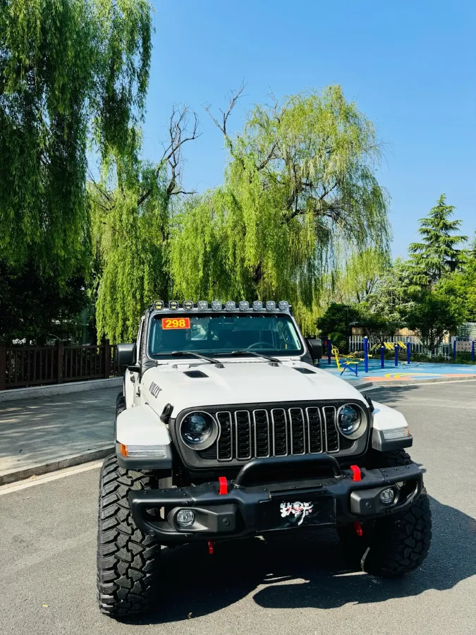 2022 Jeep Gladiator 3.6L 284HP V6 8AT,autocango,china used car exporter,china ev exporter,chinese used car exporter,chinese used ev exporter