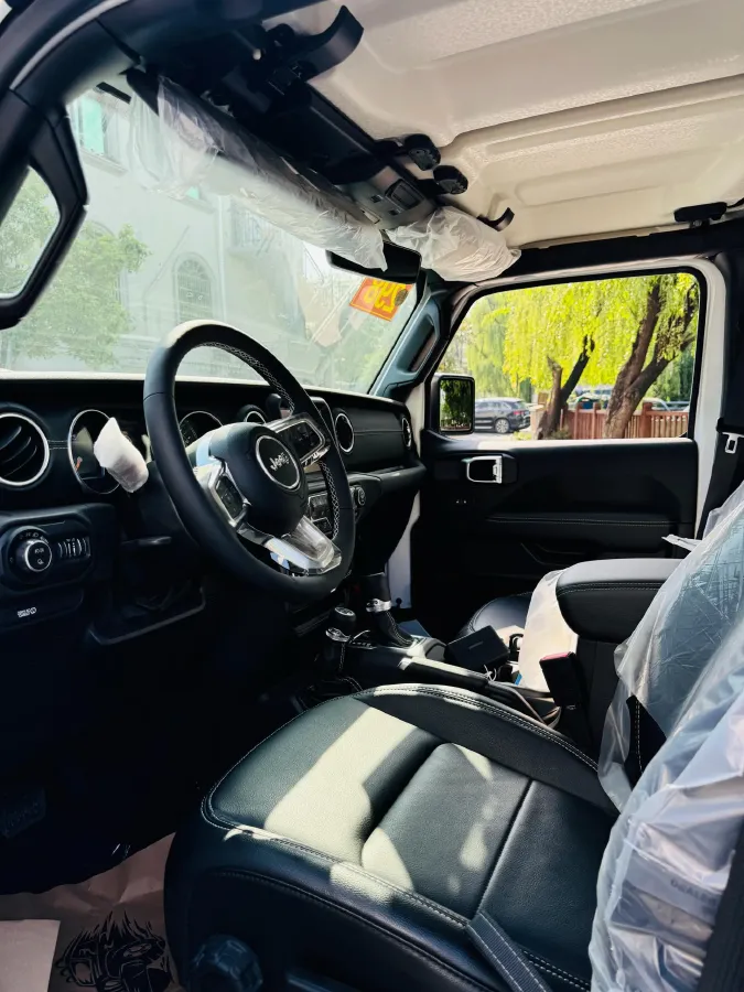 2022 Jeep Gladiator 3.6L 284HP V6 8AT,autocango,china used car exporter,china ev exporter,chinese used car exporter,chinese used ev exporter