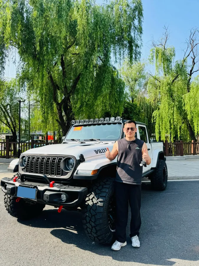 2022 Jeep Gladiator 3.6L 284HP V6 8AT,autocango,china used car exporter,china ev exporter,chinese used car exporter,chinese used ev exporter