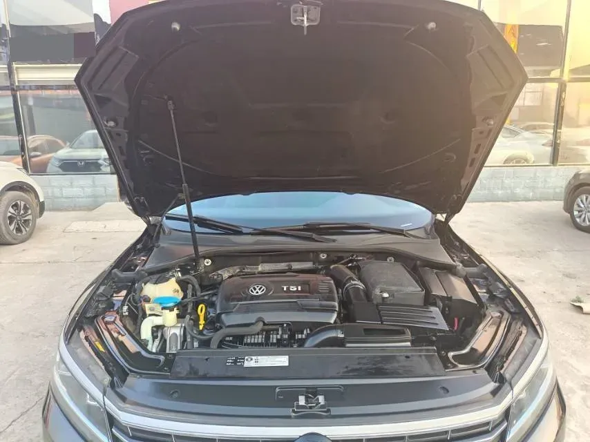2017 Volkswagen Passat 1.8T 180HP L4 7DCT,autocango,china used car exporter,china ev exporter,chinese used car exporter,chinese used ev exporter